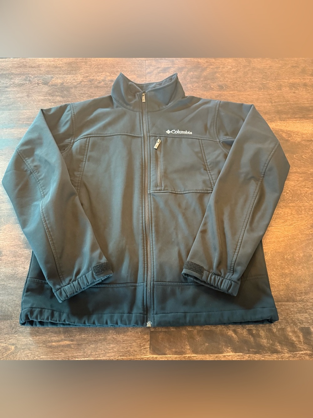 Columbia Men's Black Softshell Jacket - Lightweight Windproof